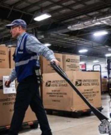 USPS, 10 Bin Çalışanını Kapı Dışarı Edecek! Kriz Patlak Verdi! 5 usps-10-bin-calisanini-kapi-disari-edecek-kriz-patlak-verdi-sr8ILKEF.jpg