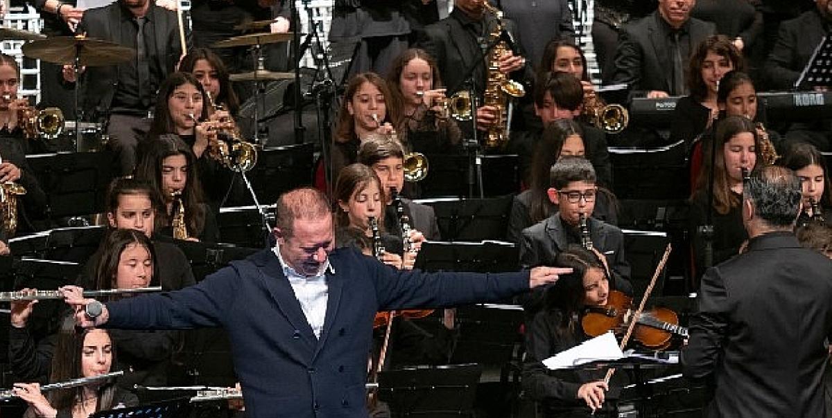 “Vatana Vefa” Konseri Antalya’da Duyguları Coşturdu: 200 Kişilik Dev Kadro Sahnedeydi 2 vatana-vefa-konseri-antalyada-duygulari-costurdu-200-kisilik-dev-kadro-sahnedeydi-4ZFFipN8.jpg