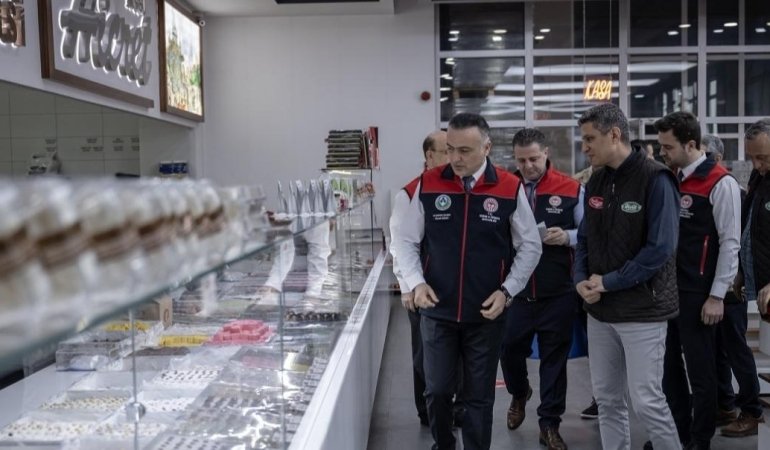 Vatandaşın Sağlığı İçin Gıda Denetimleri Artarak Devam Ediyor 6 vatandasin-sagligi-icin-gida-denetimleri-artarak-devam-ediyor-34N4GqwQ.jpg