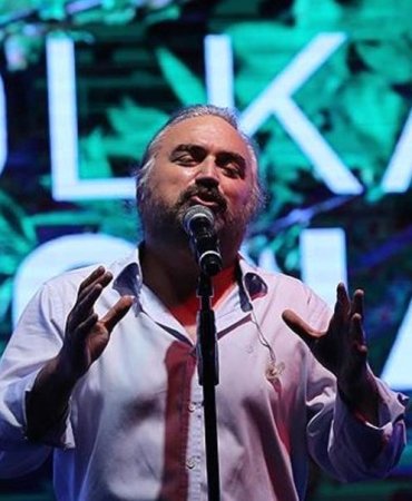 Volkan Konak Kuzey Kıbrıs'taki Konserinde Hayatını Kaybetti 7 volkan-konak-kuzey-kibristaki-konserinde-hayatini-kaybetti-bRuCMkYC.jpg