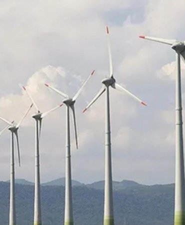 yenilenebilir-enerjide-rekor-artis-ancak-hedefler-h-l-uzakta-Sz3HZ7fd.jpg