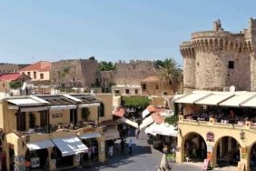 Yunanistan’da Kamu Sektöründe Bir Rüşvet Skandalı Daha: 7 Gözaltı, 600 Bin Euro Nakit 15 yunanistanda-kamu-sektorunde-bir-rusvet-skandali-daha-7-gozalti-600-bin-euro-nakit-vz5DKuiF.jpg