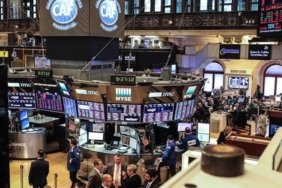 ABD-Çin Ticaret Restleşmesi Derinleşiyor: Piyasalar Tedirgin, Banka Hisseleri Karışık Seyrediyor 2 abd-cin-ticaret-restlesmesi-derinlesiyor-piyasalar-tedirgin-banka-hisseleri-karisik-seyrediyor-TYyWgteU.jpg
