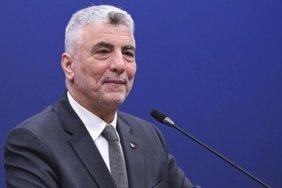 ABD’nin Yeni Gümrük Vergileri Türkiye’yi Nasıl Etkileyecek? İş Dünyasından İlk Tepkiler 3 abdnin-yeni-gumruk-vergileri-turkiyeyi-nasil-etkileyecek-is-dunyasindan-ilk-tepkiler-Tn6lhF1O.jpg