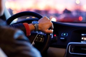 arac-ici-ekranlar-tarih-oluyor-mu-hyundai-ve-forddan-suruse-yeni-bir-bakis-HCmestMQ.jpg