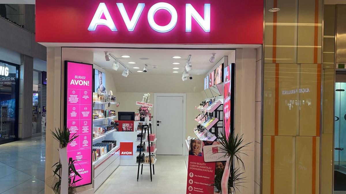 Avon, Türkiye’deki 88. Satış Noktasını Tepe Nautilus AVM’de Açtı 2 avon-turkiyedeki-88-satis-noktasini-tepe-nautilus-avmde-acti-wgacjWST.jpg