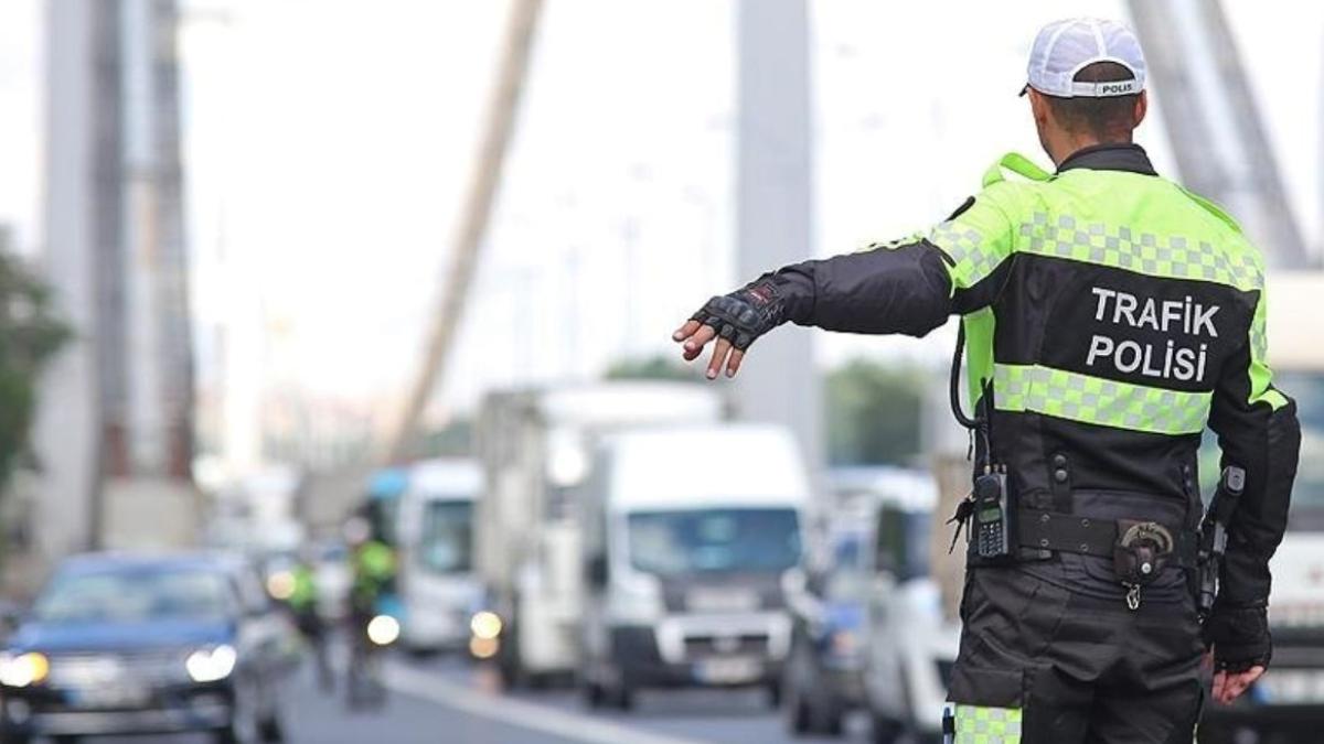 Bakan Yerlikaya Trafikte Hız İhlallerine Karşı Uyardı 4 Aylık Denetim Verileri Açıklandı 2 bakan-yerlikaya-trafikte-hiz-ihlallerine-karsi-uyardi-4-aylik-denetim-verileri-aciklandi-H4hfuxVK.jpg