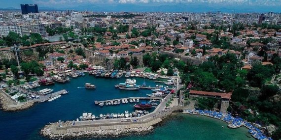 Bayramda Beklentiyi Karşılayamayan Antalya, Yaz Sezonunda Turist Akınına Hazırlanıyor