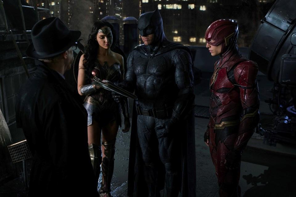 Ben Affleck'ten Şaşırtıcı Batman Kostümü İtirafı: Giymek Bana Korku Veriyor, Nasıl Bu Noktaya Geldik? 2 Affleck'in Kostümle Mücadele ve Çocuklar İçin Oynama Anıları