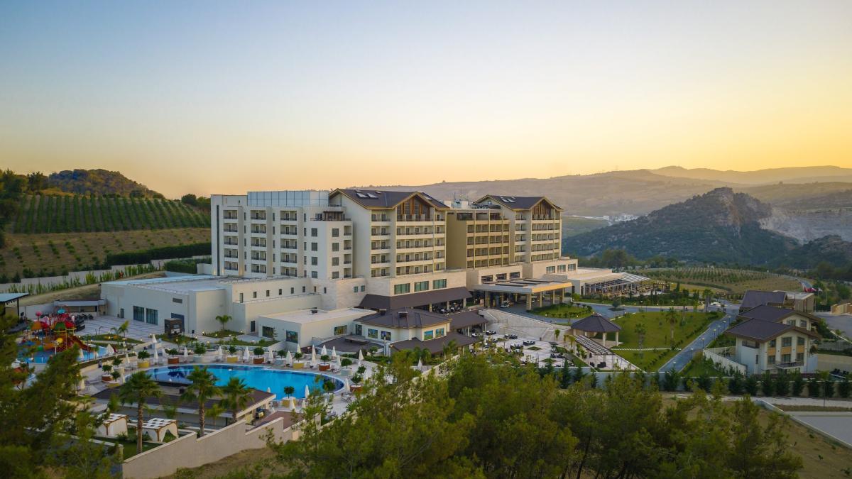 BN Hotel Thermal & Wellness’ten Anneler Günü’ne Özel Aromaterapi Masajı Hediye! 2 bn-hotel-thermal-wellnessten-anneler-gunune-ozel-aromaterapi-masaji-hediye-bKHRdOQL.jpg