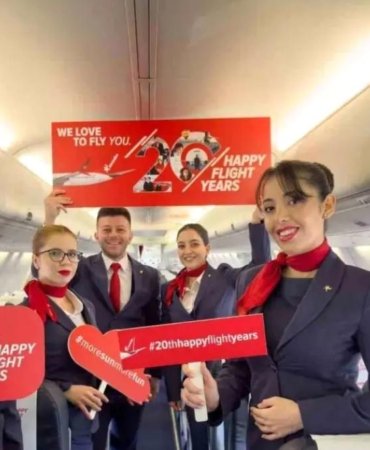 Corendon Airlines 20. Yılında Gökyüzünde Yolcularıyla Kutluyor 8 corendon-airlines-20-yilinda-gokyuzunde-yolculariyla-kutluyor-3uy5t8Lk.jpg