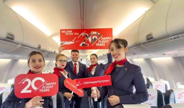 Corendon Airlines 20. Yılında Gökyüzünde Yolcularıyla Kutluyor 6 corendon-airlines-20-yilinda-gokyuzunde-yolculariyla-kutluyor-3uy5t8Lk.jpg