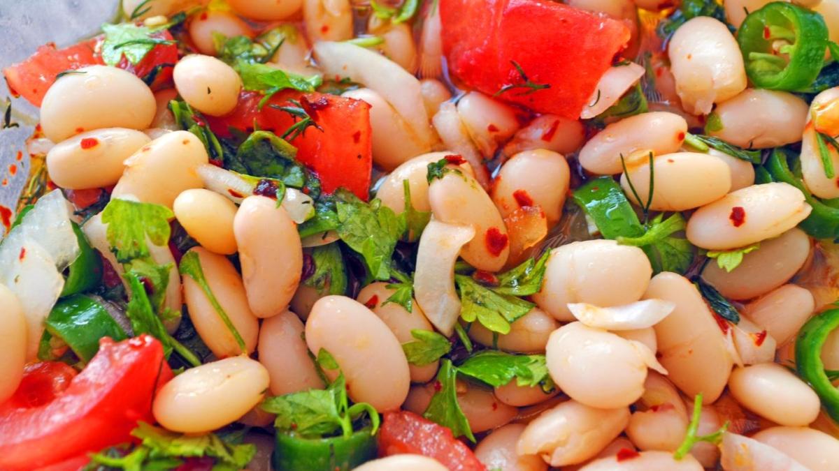 Dünyanın En İyi 50 Salatası Listesi: Piyazın Evrensel Değeri ve Gastronomik Çığır Açan Sırları 5 dunyanin-en-iyi-50-salatasi-listesi-piyazin-evrensel-degeri-ve-gastronomik-cigir-acan-sirlari-5ZGH2pAG.jpg