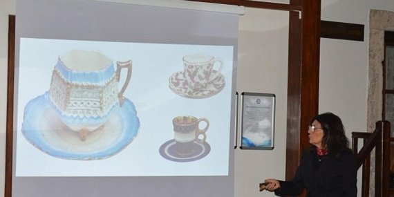 Ege Üniversitesi’nde “İçinde Hayat Olan Fincanlar” Söyleşisi Yoğun İlgi Gördü