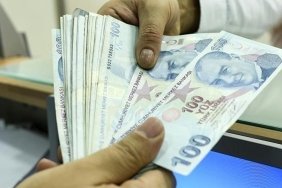 Emeklilere Müjde: 1000 TL Bayram İkramiyesi Farkı 3 Nisan’da Ödeniyor 13 emeklilere-mujde-1000-tl-bayram-ikramiyesi-farki-3-nisanda-odeniyor-jwJgaVLi.jpg
