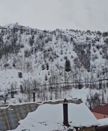Erzincan Bahara Karla Uyandı 10 erzincan-bahara-karla-uyandi-td7cjw6e.jpg
