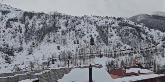 Erzincan Bahara Karla Uyandı