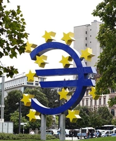 Euro Bölgesi’nde İşsizlik Düşüşte: Gençler Hâlâ Risk Altında 4 euro-bolgesinde-issizlik-dususte-gencler-h-l-risk-altinda-nnNwyyTM.jpg