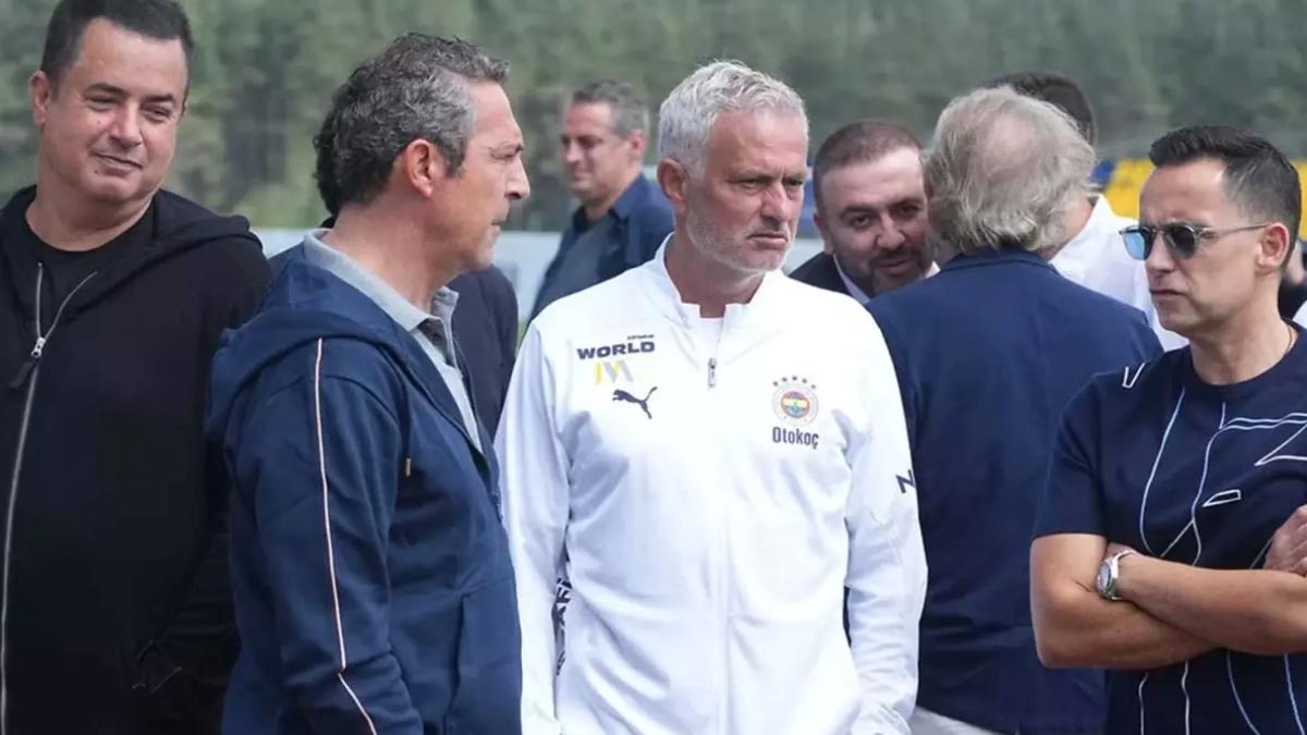 Fenerbahçe'den Şampiyonluk Hamlesi: Prim Artışı ve Moral Organizasyonları Devrede 2 fenerbahceden-sampiyonluk-hamlesi-prim-artisi-ve-moral-organizasyonlari-devrede-RU9gMWZl.jpg