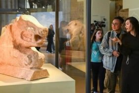 Göbekli Tepe'nin Roma'ya Uzanan Efsanevi Yolculuğu Son Buluyor: 6 Milyonluk Muhteşem Finalle Tanıklık Edin 9 gobekli-tepenin-romaya-uzanan-efsanevi-yolculugu-son-buluyor-6-milyonluk-muhtesem-finalle-taniklik-edin-R1HI3iHm.jpg