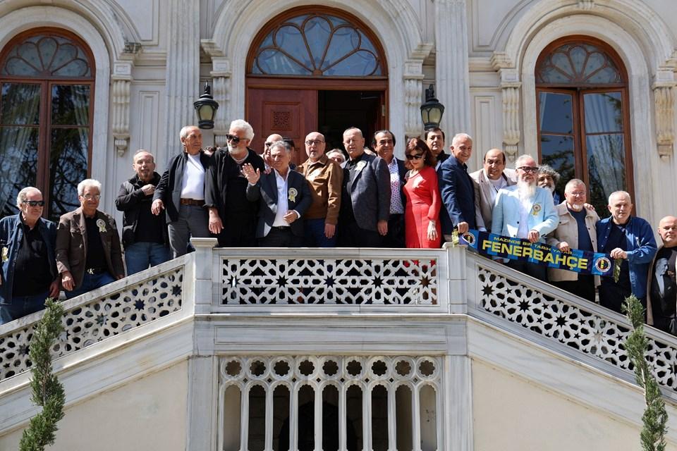 Hababam Sınıfı'nın Efsanevi 50. Yıl Kutlaması: Zamanın Ötesinde Olan Bu Sıralar Neden Hala Bize Hitap Ediyor? 2 Ünlü Oyunculardan Duygusal Anlar ve Gurur Dolu Sözler