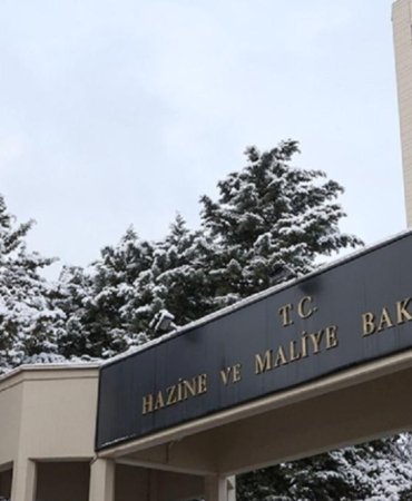 Hazine, 1,7 Milyar Dolarlık Kira Sertifikası ve Devlet Tahvili İhraç Etti 4 hazine-17-milyar-dolarlik-kira-sertifikasi-ve-devlet-tahvili-ihrac-etti-kKUqvgwM.jpg