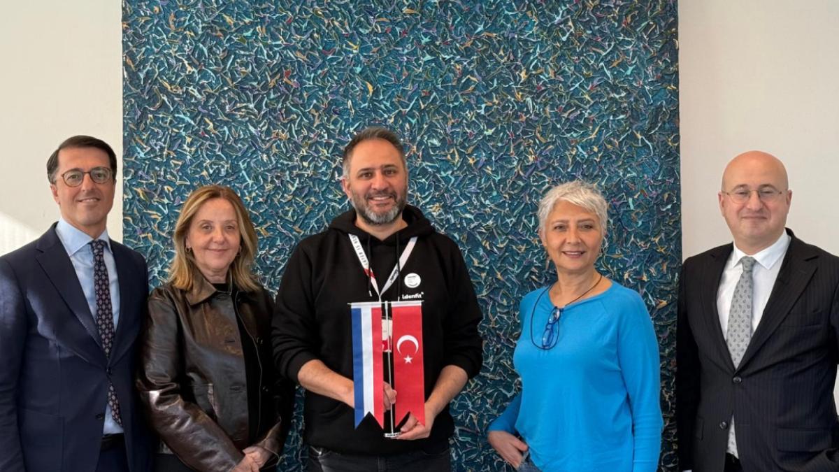 İdenfit Hollanda Ofisiyle Avrupa Pazarına Resmen Giriş Yaptı 2 idenfit-hollanda-ofisiyle-avrupa-pazarina-resmen-giris-yapti-al3IyaEy.jpg