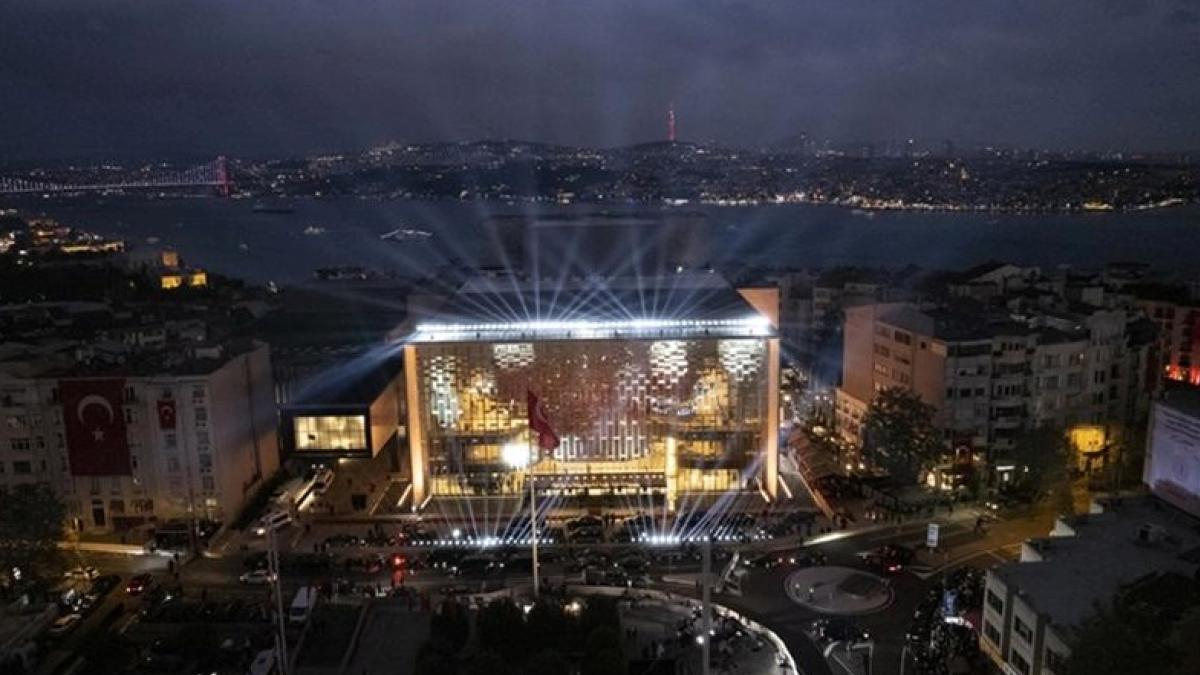 İstanbul'da Bu Hafta Kaçırılmayacak Kültür ve Sanat Etkinlikleri: Şehrin Kalbinde Sanatın Zirvesine Yolculuk 2 istanbulda-bu-hafta-kacirilmayacak-kultur-ve-sanat-etkinlikleri-sehrin-kalbinde-sanatin-zirvesine-yolculuk-kpa67YVk.jpg
