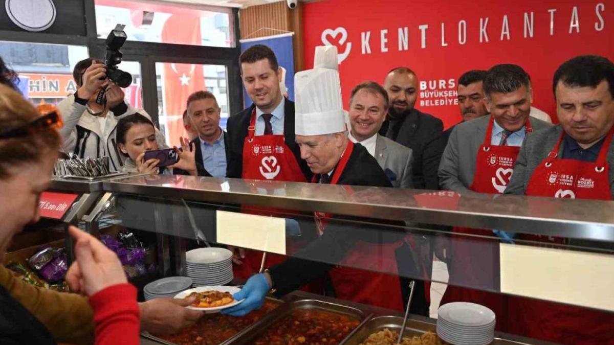 İstanbullulara Göre Mart Ayının Gündemi: İmamoğlu’nun Tutuklanması ve Ekonomik Kaygılar 2 istanbullulara-gore-mart-ayinin-gundemi-imamoglunun-tutuklanmasi-ve-ekonomik-kaygilar-hNgLztcn.jpg