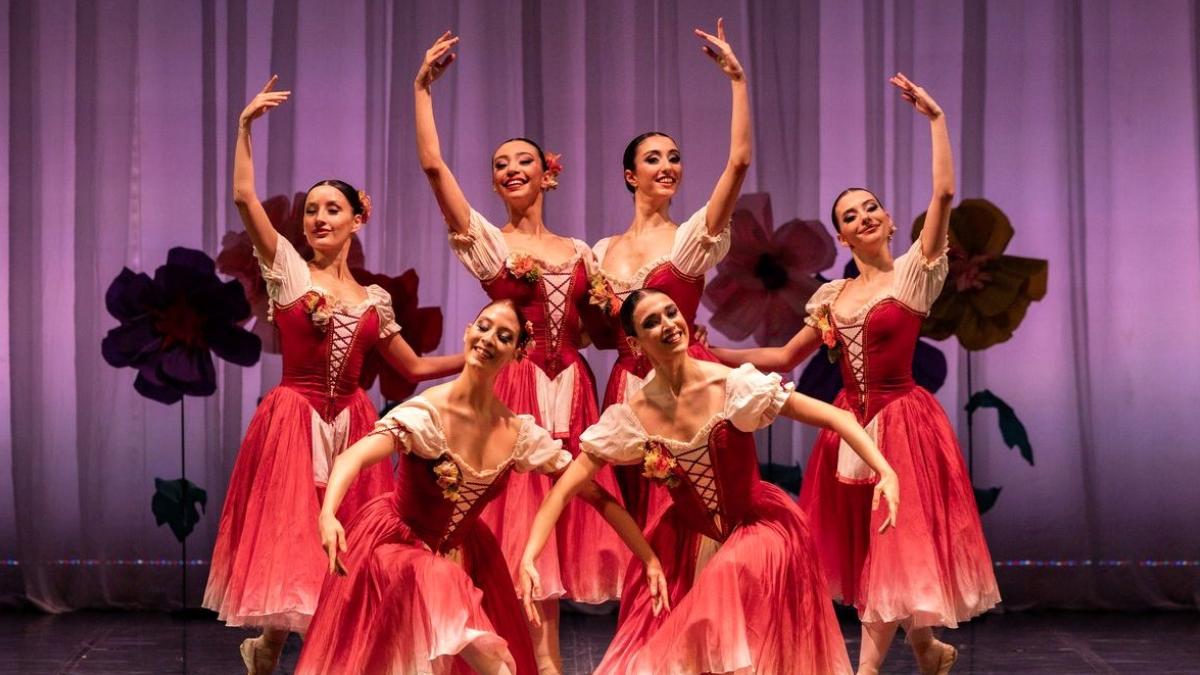 İstanbul'un Sanat Şehri Olma Yolunda 16. Uluslararası Opera ve Bale Festivali 10 Mayıs'ta Başlıyor: Kültürel Zenginliğin Kapılarını Aralayın! 2 istanbulun-sanat-sehri-olma-yolunda-16-uluslararasi-opera-ve-bale-festivali-10-mayista-basliyor-MbOxCwCj.jpg