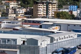 İtalya, Reddi Verilen Göçmenleri Arnavutluk’taki Geri Gönderme Merkezlerine Taşıdı 13 italya-reddi-verilen-gocmenleri-arnavutluktaki-geri-gonderme-merkezlerine-tasidi-URLyYrkI.jpg
