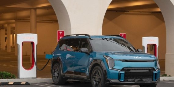 Kia elektrikli araçları Tesla istasyonlarını kullanacak