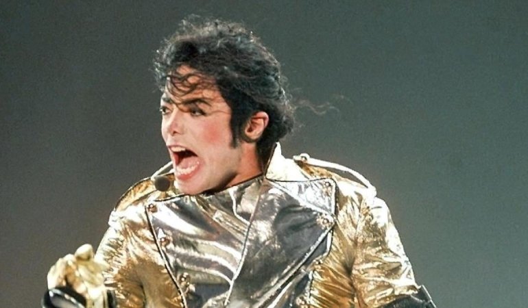 Michael Jackson'ın Hayatı: Bir Filmin Sığdıramayacağı Efsanevi Hikaye! 6 michael-jacksonin-hayati-bir-filmin-sigdiramayacagi-efsanevi-hikaye-mg9IxpyA.jpg
