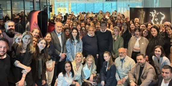 Orka Holding’de Sürpriz Kutlama: Süleyman Orakçıoğlu Yeni Yaşına Ekibiyle Girdi