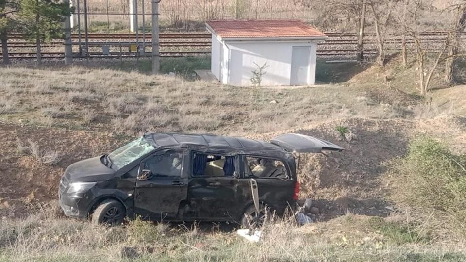 Oyuncu Berk Atandan'dan Yeni Açıklama: Sağ Kaburgamda 6 Kırık Var 1 Berk Atan'ın Kaza Anı ve Yaralanması
