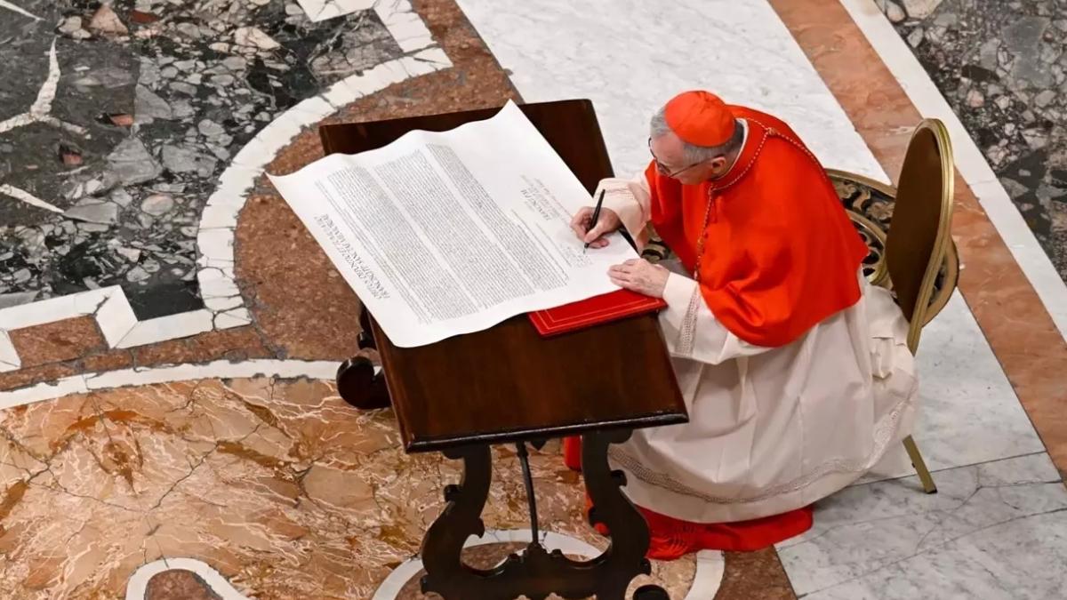 Papa Franciscus İçin Vatikan’da Son Hazırlıklar 2 papa-franciscus-icin-vatikanda-son-hazirliklar-wbDHFDPj.jpg