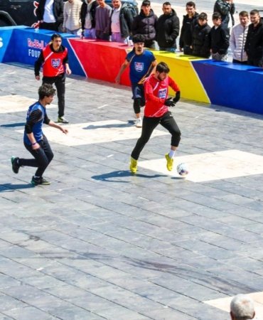 Red Bull Four 2 Score’da ilk finalistler belli oldu Real Besyo ve Medchester City İstanbul yolcusu 3 red-bull-four-2-scoreda-ilk-finalistler-belli-oldu-real-besyo-ve-medchester-city-TIeKIU7n.jpg