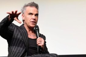 Robbie Williams'ın Şaşırtan İtirafı: '17. Yüzyıl Korsan Hastalığına Yakalandım!' Bu Gizemli Hastalığın Arkasındaki Gerçekler Şok Edici! 2 robbie-williamsin-sasirtan-itirafi-17-yuzyil-korsan-hastaligina-yakalandim-bu-gizemli-hastaligin-arkasindaki-gercekler-q9HP9ZIU.jpg
