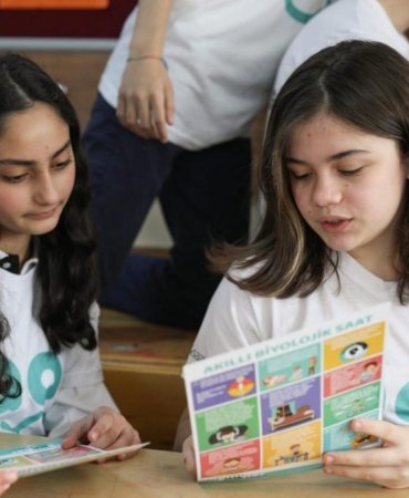 Saat&Saat’ten çocuklara zamanın kıymetini öğreten sosyal sorumluluk projesi 100 bin öğrenciye ulaşıyor 10 saatsaatten-cocuklara-zamanin-kiymetini-ogreten-sosyal-sorumluluk-projesi-100-bin-ogrenciye-ulasiyor-nyrPnL7B.jpg