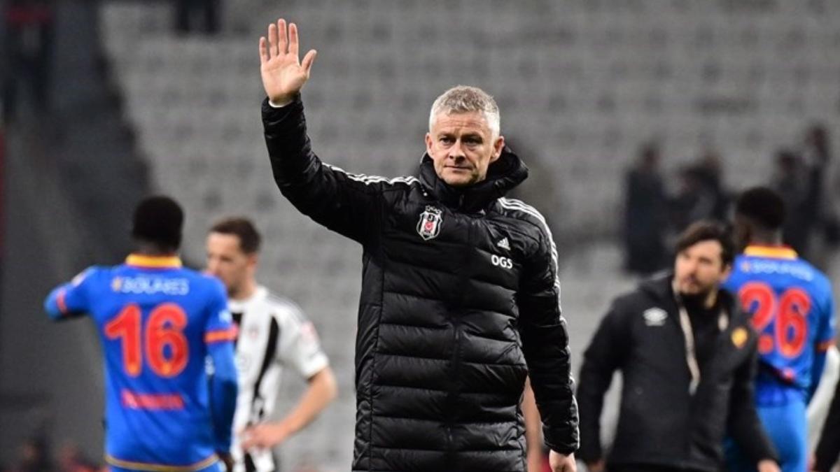 Solskjaer’den Göztepe Mağlubiyeti Sonrası Açıklama: “Hayalimiz Kupaydı, Olmadı” 2 solskjaerden-goztepe-maglubiyeti-sonrasi-aciklama-hayalimiz-kupaydi-olmadi-AfHAyF5H.jpg