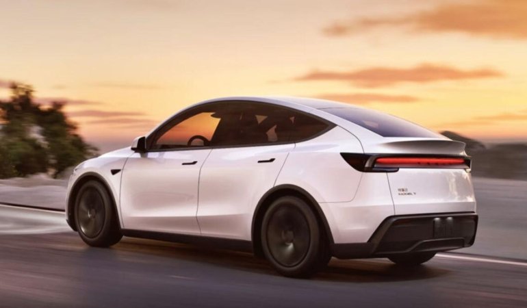 tesla-yeni-guncellemeyle-arac-guvenligini-ve-surus-konforunu-ileri-tasiyor-bxUHsDa6.jpg