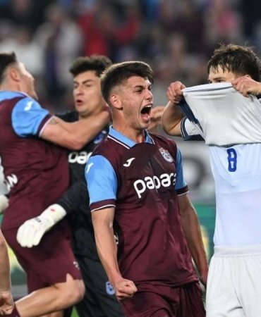 Trabzonspor'dan Inter'e Tarihi Zafer Gençlik Ligi'nde Yarı Final Bileti Gelirken Seyirci Rekoru Kırıldı 2 trabzonspordan-intere-tarihi-zafer-genclik-liginde-yari-final-bileti-gelirken-seyirci-rekoru-kirildi-VfuRnsRQ.jpg