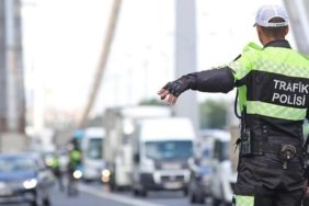 Trafik Cezaları Ağırlaşıyor: Hız ve Işık İhlallerine Yeni Düzenleme Geliyor 3 trafik-cezalari-agirlasiyor-hiz-ve-isik-ihlallerine-yeni-duzenleme-geliyor-LDGh3McH.jpg