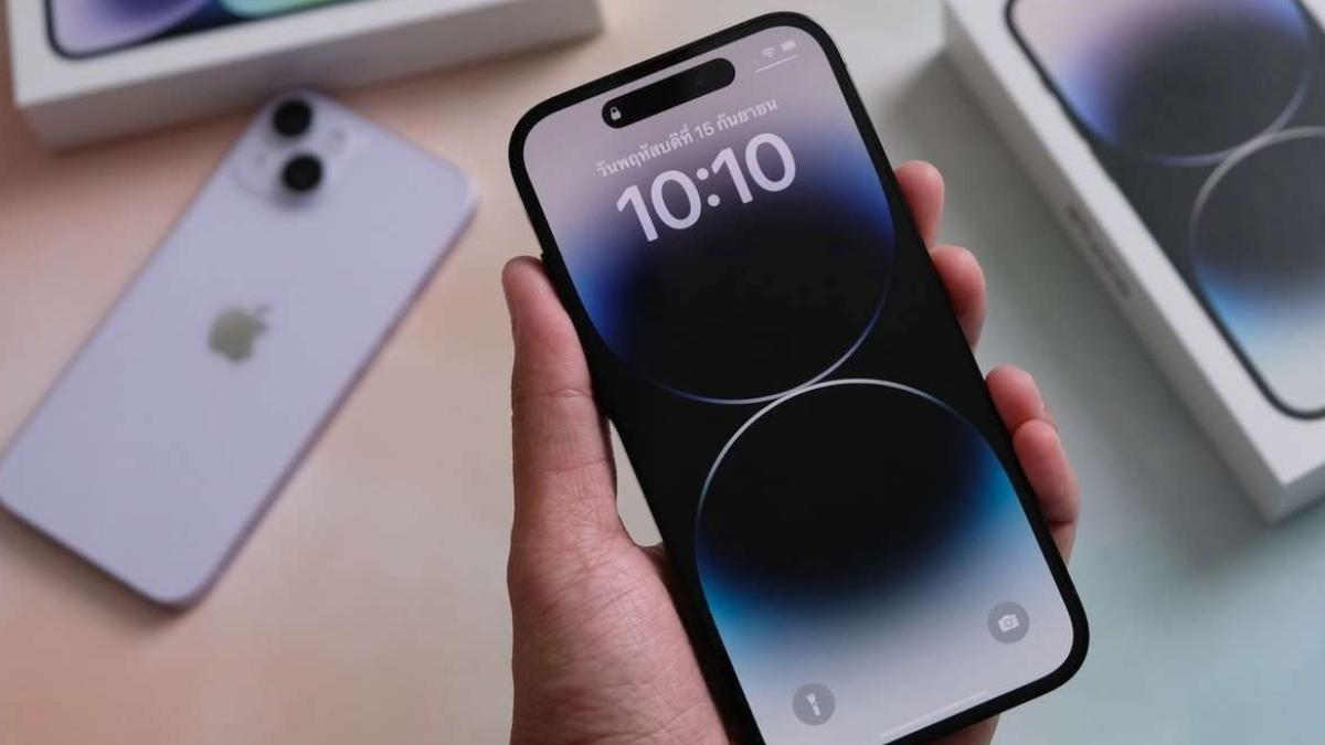 Trump’tan flaş vergi kararı: iPhone ve çiplerde beklenen zam rafa kalktı 2 trumptan-flas-vergi-karari-iphone-ve-ciplerde-beklenen-zam-rafa-kalkti-T3cNnWTR.jpg