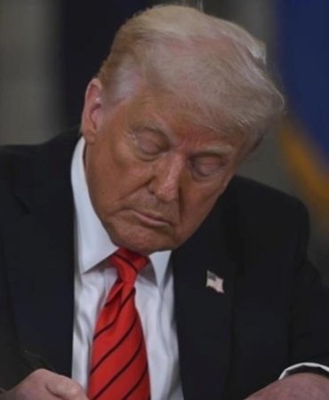 Trump’tan Yeni Hamle: ABD İlaç İthalatına Büyük Gümrük Tarifeleri Getiriyor 9 trumptan-yeni-hamle-abd-ilac-ithalatina-buyuk-gumruk-tarifeleri-getiriyor-UjhWCuFN.jpg