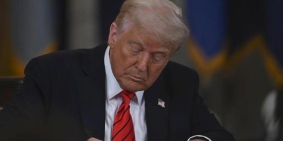 Trump’tan Yeni Hamle: ABD İlaç İthalatına Büyük Gümrük Tarifeleri Getiriyor