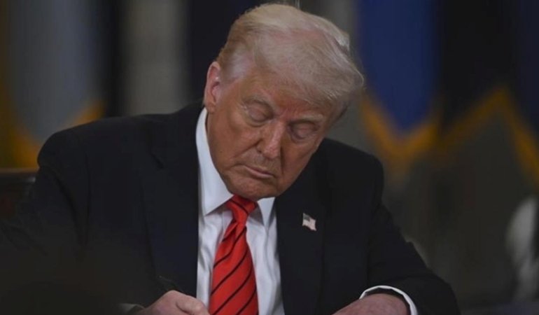 Trump’tan Yeni Hamle: ABD İlaç İthalatına Büyük Gümrük Tarifeleri Getiriyor 6 trumptan-yeni-hamle-abd-ilac-ithalatina-buyuk-gumruk-tarifeleri-getiriyor-UjhWCuFN.jpg