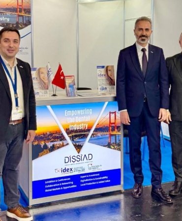 Türk Diş Malzemeleri Sektörü Almanya’daki IDS Fuarı’nda Dünya Vitrinine Çıktı 10 turk-dis-malzemeleri-sektoru-almanyadaki-ids-fuarinda-dunya-vitrinine-cikti-5BTYRS2i.jpg