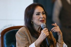 Türkan Şoray'ın O Rol İçin Nefesleri Tutarak Hazırlanışı ve İçsel Çalkantıları 5 turkan-sorayin-o-rol-icin-nefesleri-tutarak-hazirlanisi-ve-icsel-calkantilari-pWqxyMRz.jpg