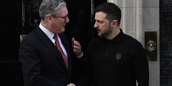 Zelenski ve Starmer Roma’da Buluştu
